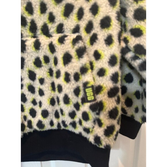 UGG Sherpa Hoodie NWT XS - Picture 2 of 8